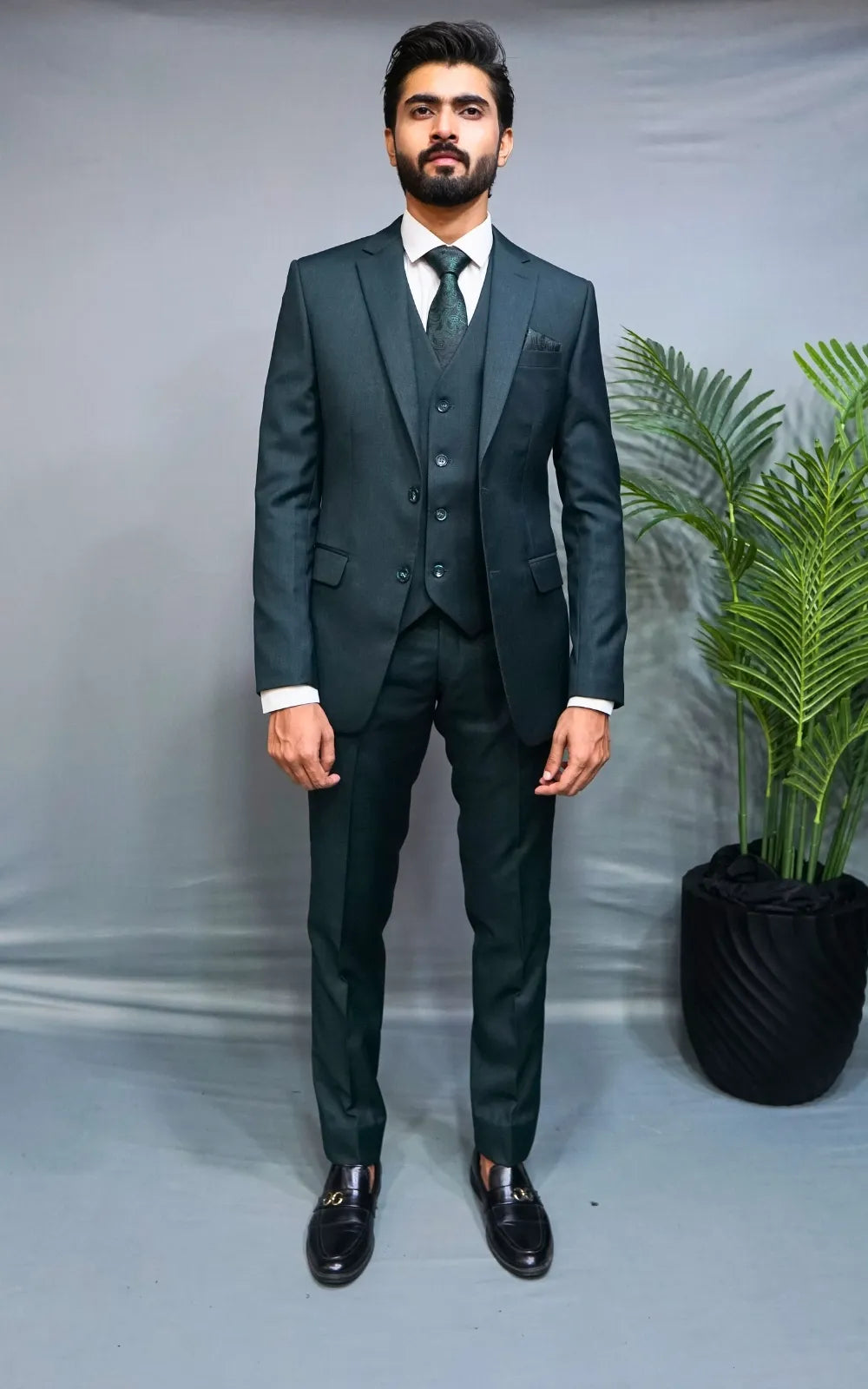 Emerald Regent Three-Piece Formal Suit for Men