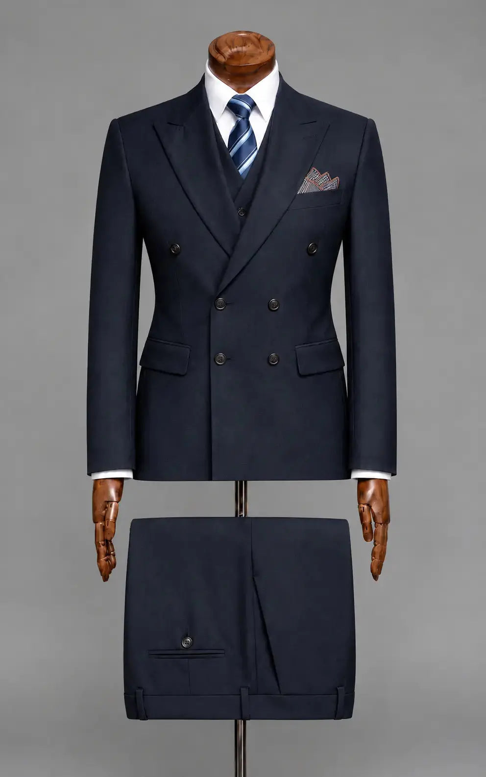 Navy Blue 3-Piece Double-Breasted Suit Customized Article Last Option